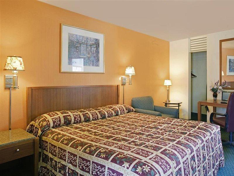 Americas Best Value Inn - Livermore Extérieur photo