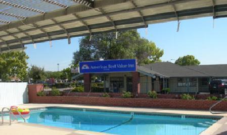 Americas Best Value Inn - Livermore Extérieur photo