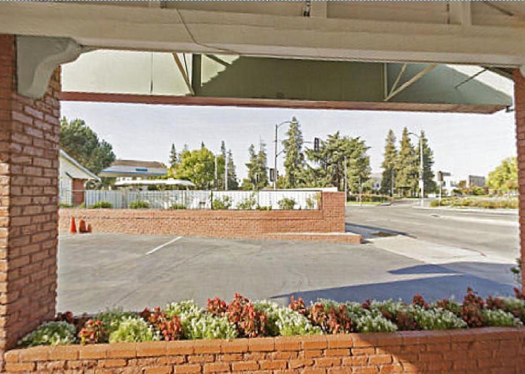 Americas Best Value Inn - Livermore Extérieur photo